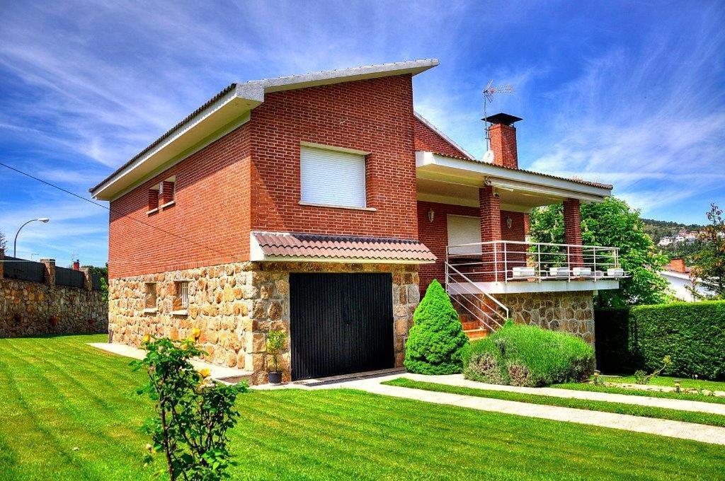 Casa Bellavista Becerril Villa Becerril de la Sierra Bagian luar foto