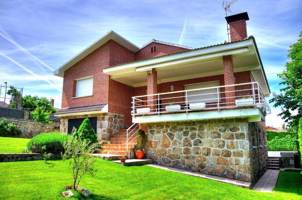 Casa Bellavista Becerril Villa Becerril de la Sierra Bagian luar foto