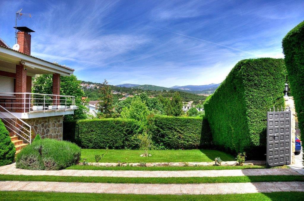 Casa Bellavista Becerril Villa Becerril de la Sierra Bagian luar foto